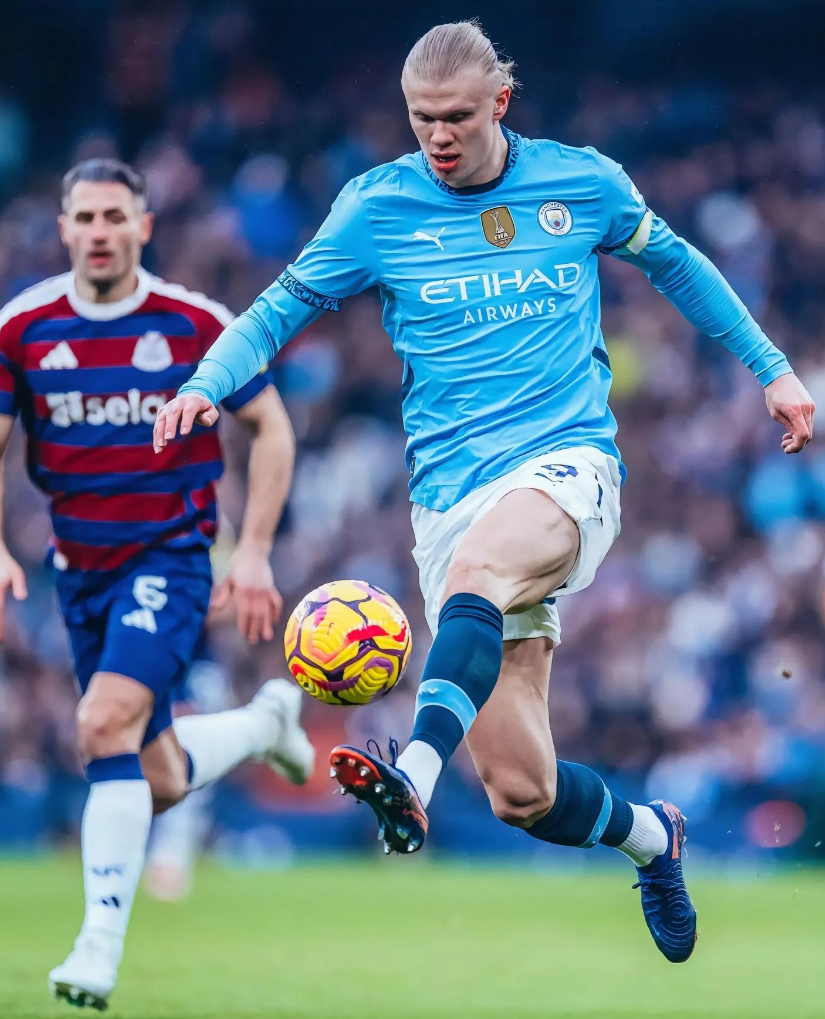 包含曼城训练开放日；转会期更衣室发声引欢呼；全明星赛在即；控场能力受关注的词条九游网页平台