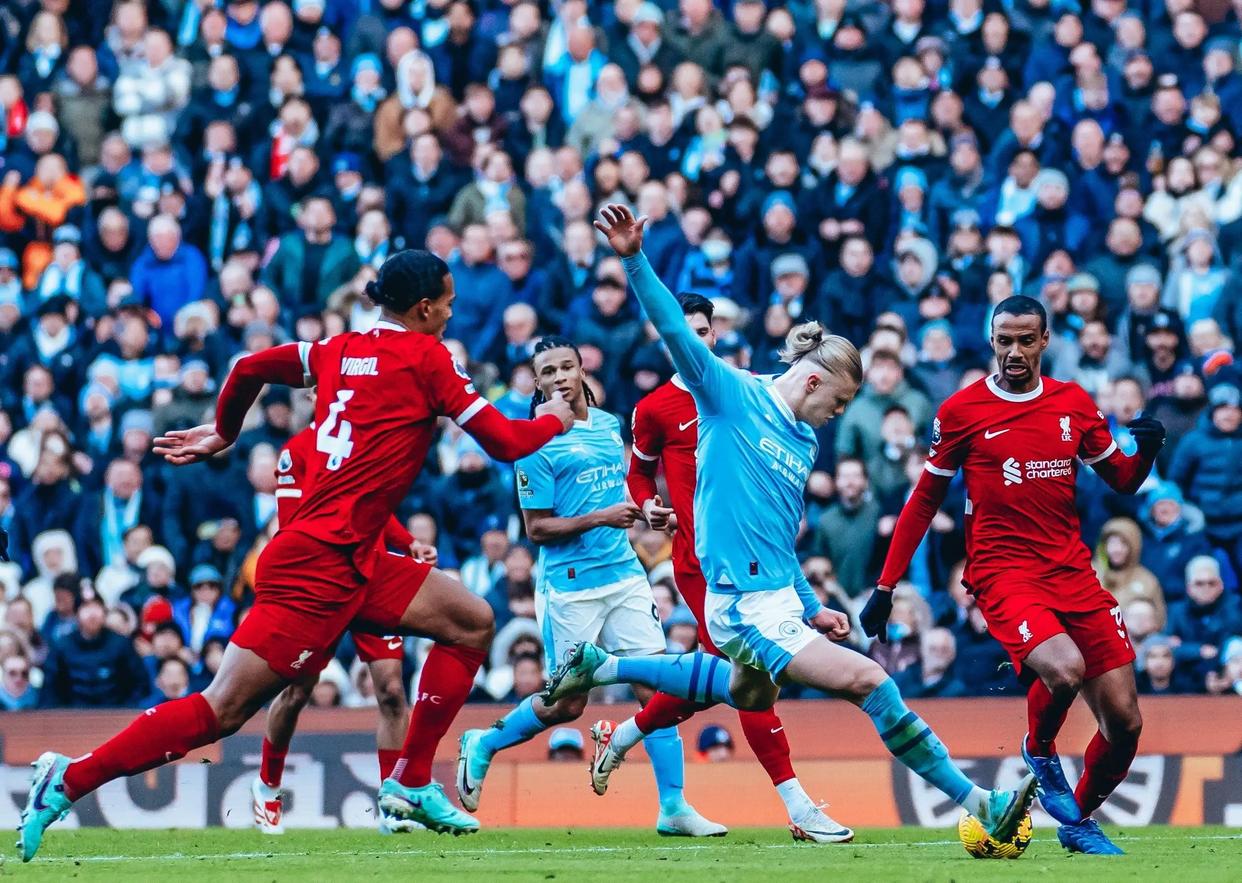 包含德甲赛后再迎强敌；利物浦刷新队史纪录；主帅态度：赛场秩序良好；数据趋势出现新变化的词条